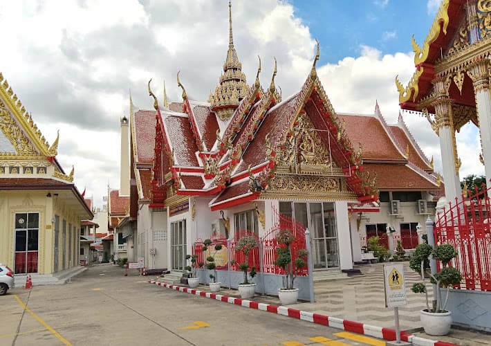 วัดพลับพลาชัย