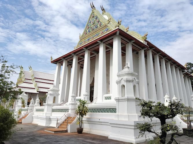 วัดเฉลิมพระเกียรติวรวิหาร