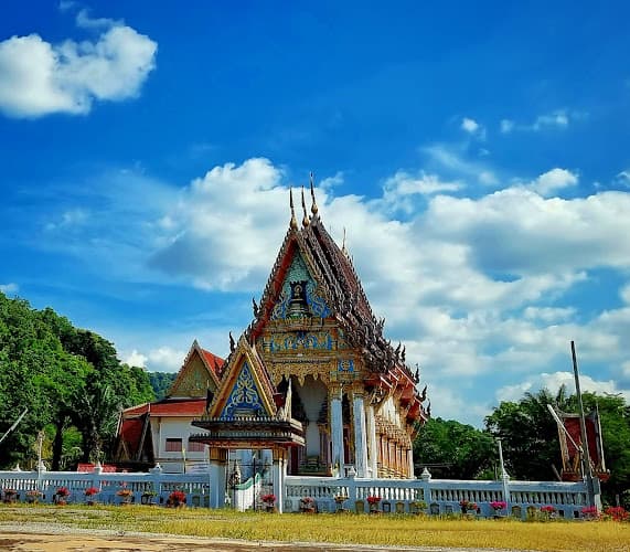 วัดเขาชีธรรมนิมิตร, อำเภอศรีราชา, ชลบุรี