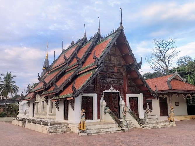 วัดประตูป่อง, อำเภอเมืองลำปาง, ลำปาง