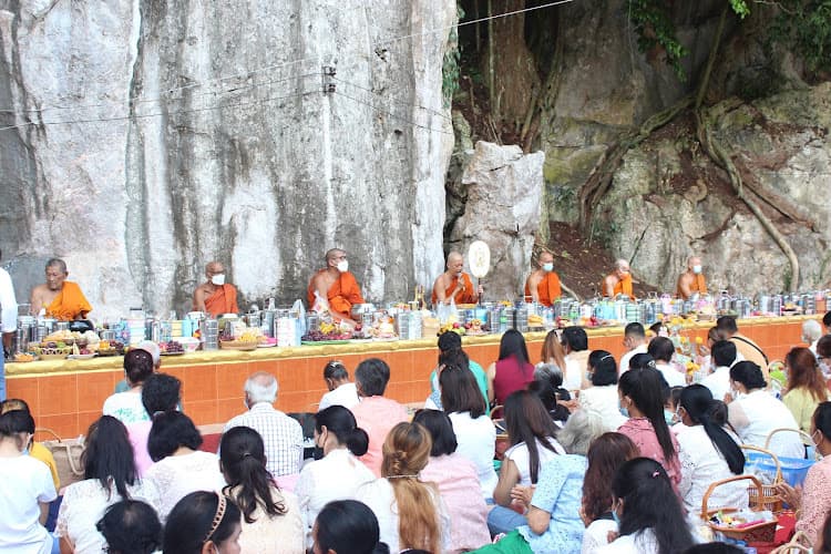 วัดเขาถ้ำธรรมอุทัย, อำเภอกาญจนดิษฐ์, สุราษฎร์ธานี