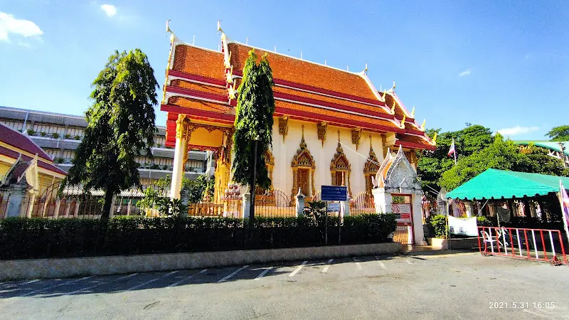 วัดไตรรัตนาราม