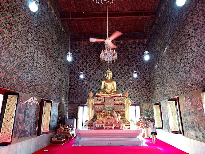 วัดจันทารามวรวิหาร (วัดกลาง ตลาดพลู)