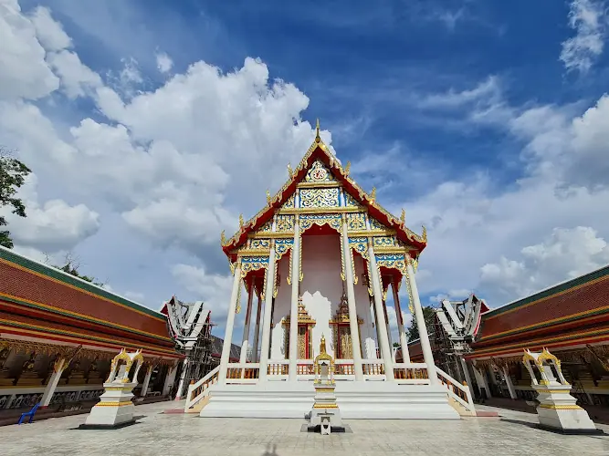 วัดกลางคลองสี่