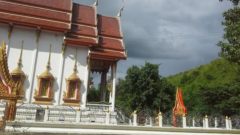 วัดเขาน้อยราษฎร์บํารุง
