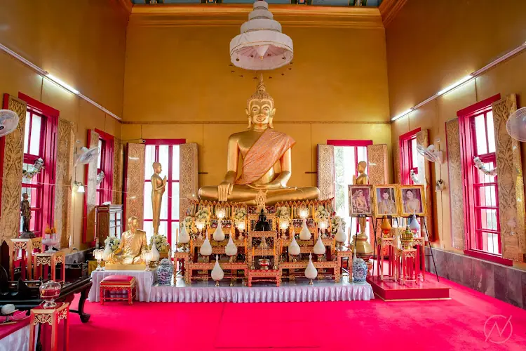 วัดโบสถ์ (พระอารามหลวง)