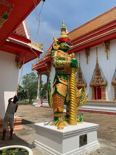 วัดกำแพง