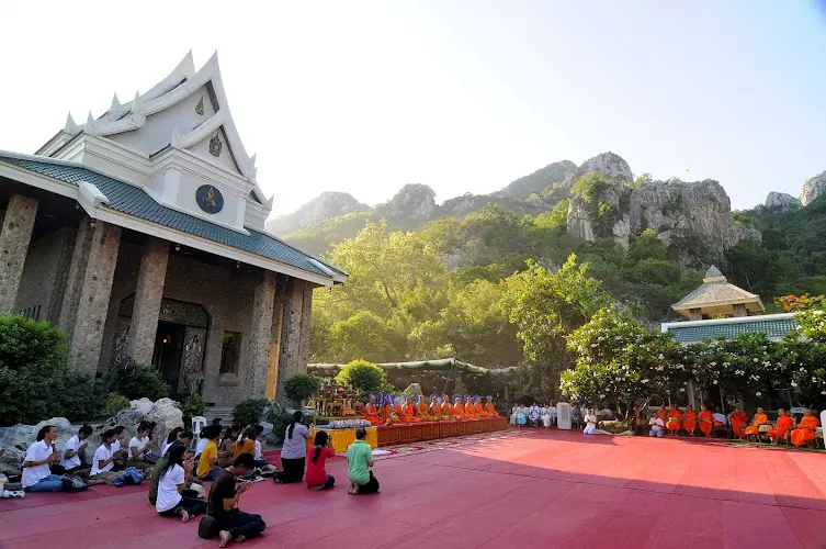 วัดเขาวง, อำเภอพระพุทธบาท, สระบุรี