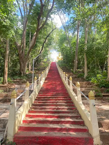 วัดเขาบายศรี