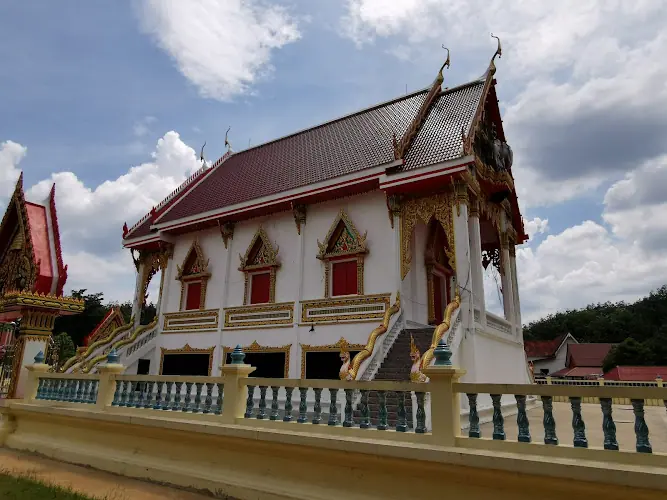 วัดเขาสามชั้น