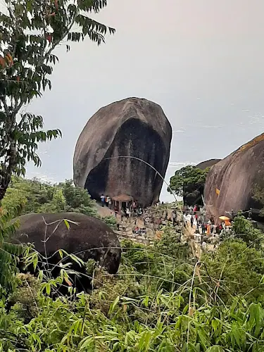 วัดพลวง