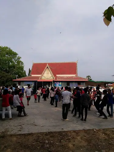 วัดบ้านไร่