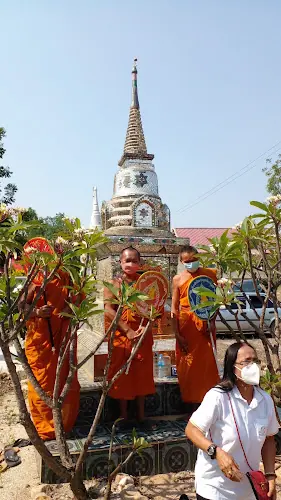 วัดบ้านหลุมหิน(หลวงปู่กัณฑ์)