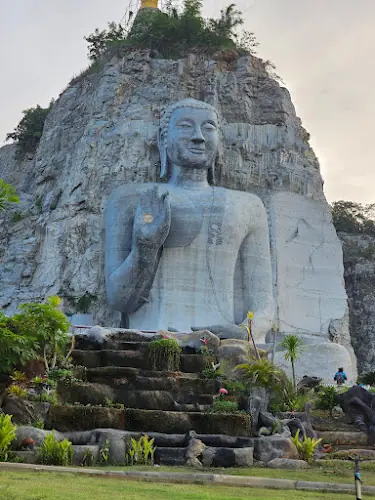 วัดเขาทำเทียม