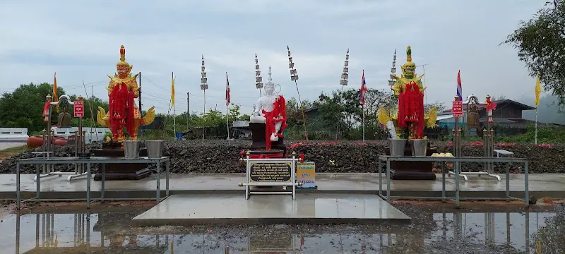 วัดในปากทะเล