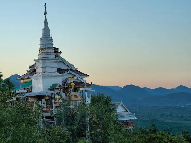 วัดพระพุทธบาทผาหนาม