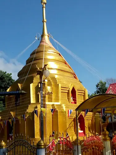 วัดพระธาตุหมอกมุงเมือง