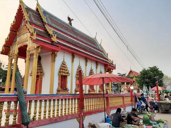 วัดพลายชุมพล