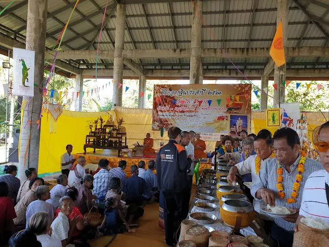 วัดบ้านสำลาก