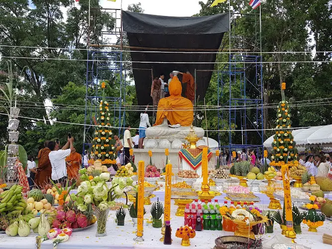 วัดจอมมะณีย์