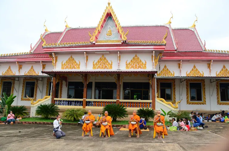 วัดจอมแจ้งบ้านบะหว้า