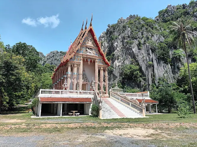 วัดเขาแดง, อำเภอกุยบุรี, ประจวบคีรีขันธ์