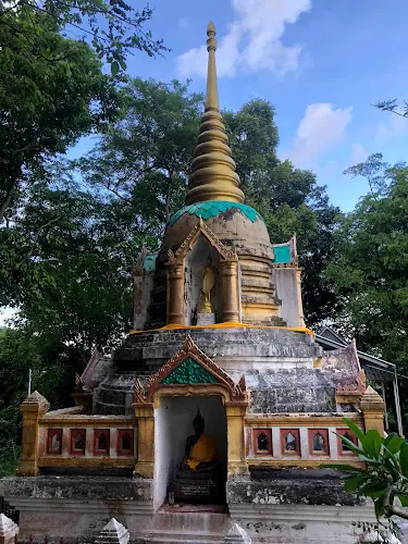 วัดเขาน้อย