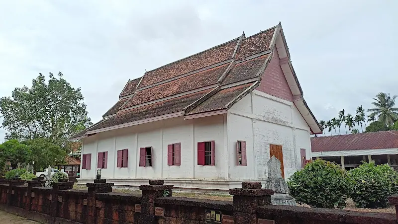 วัดจอมไตร