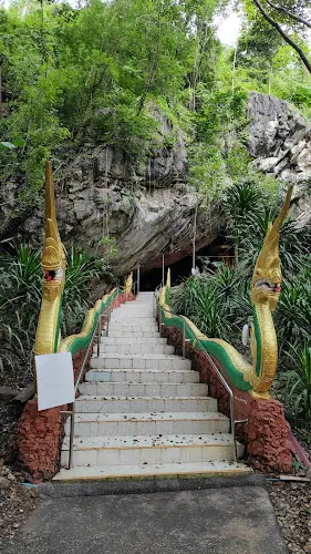 วัดถ้ำมโหฬาร, อำเภอหนองหิน, เลย